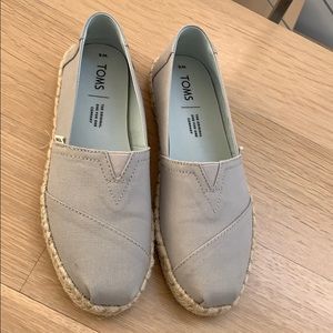 Grey canvas Toms flat espadrilles